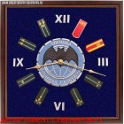 Настенные часы с эмблемой Военной разведки и погонами